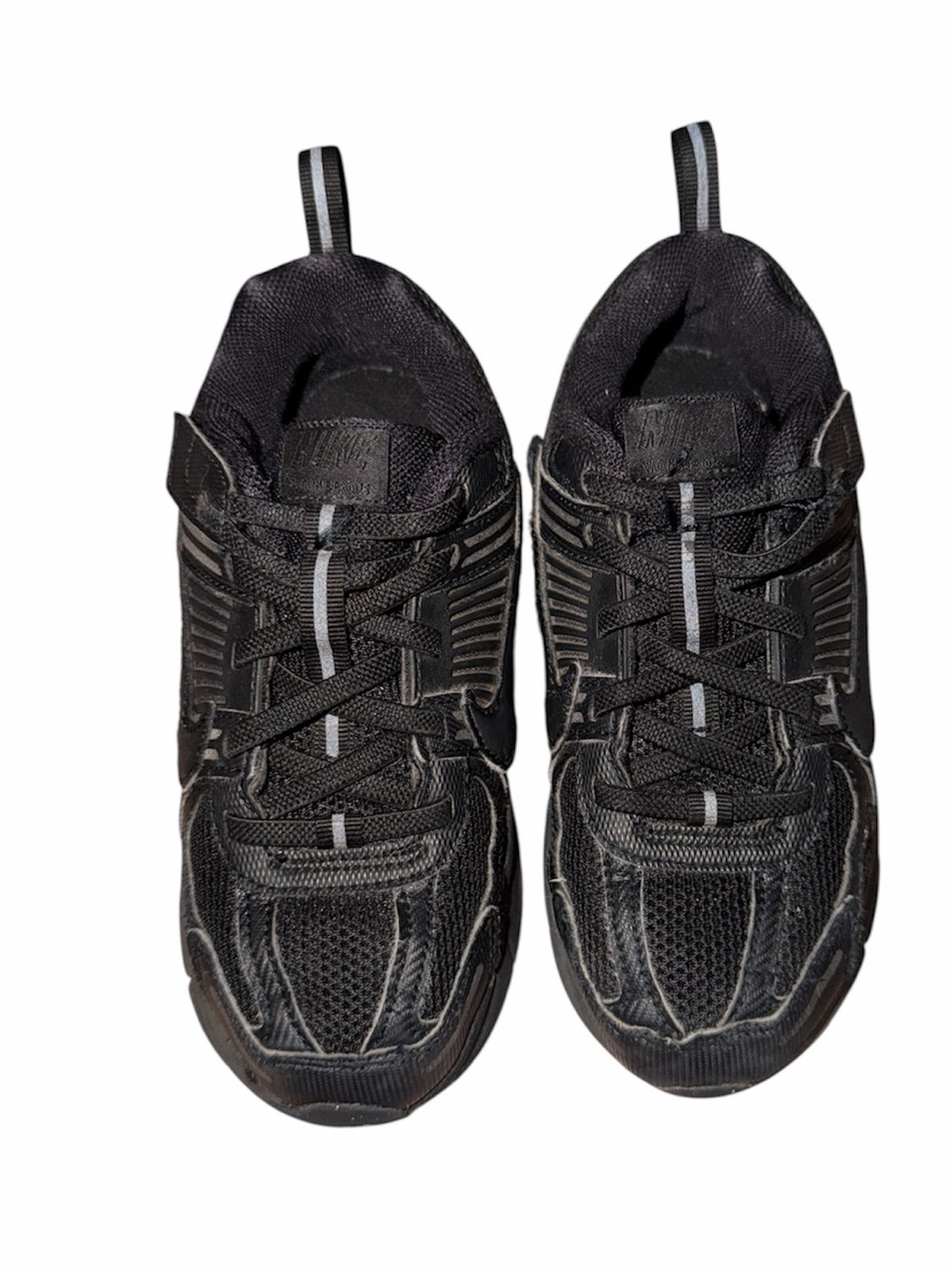 Nike Zoom Vomero 5 black trainer